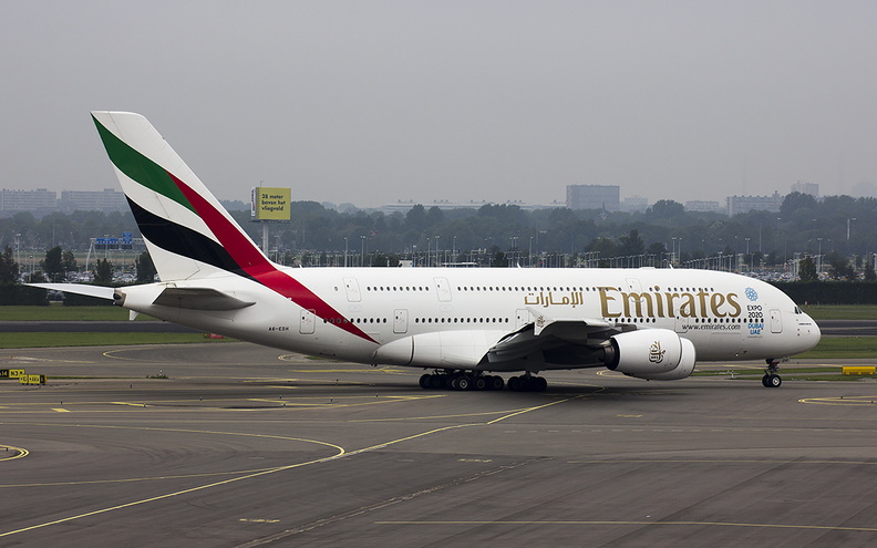 Emirates, Airbus A380, AMS, 2013-09-22.jpg