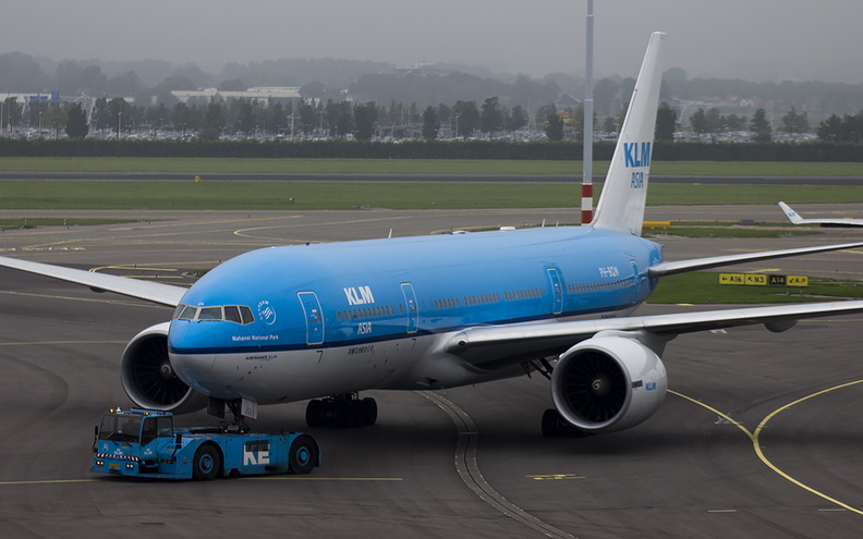 KLM Asia, Boeing 777-200ER, PH-BQN, AMS, 2013-0.jpg