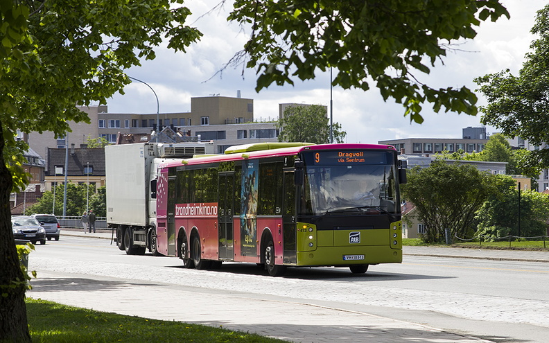 Nettbuss Midt-Norge #413, Prinsens gate, Trondh.jpg