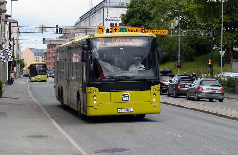 Nettbuss Trondheim #486, Innherredsveien, Trond.jpg