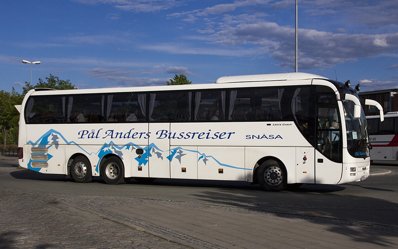 Pål Anders Bussreiser XD81114, Trondheim Sentra.jpg