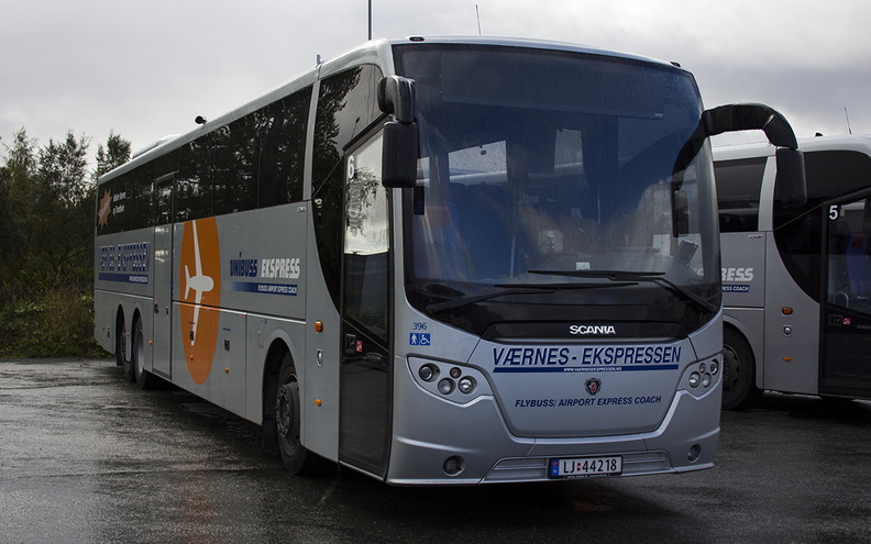 Unibuss Ekspress #396, Sluppen Trondheim.jpg