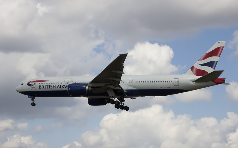 british-airways---boeing-777-200er---g-ymmf---lhr-egll---2014-08-09_14973899935_o.jpg