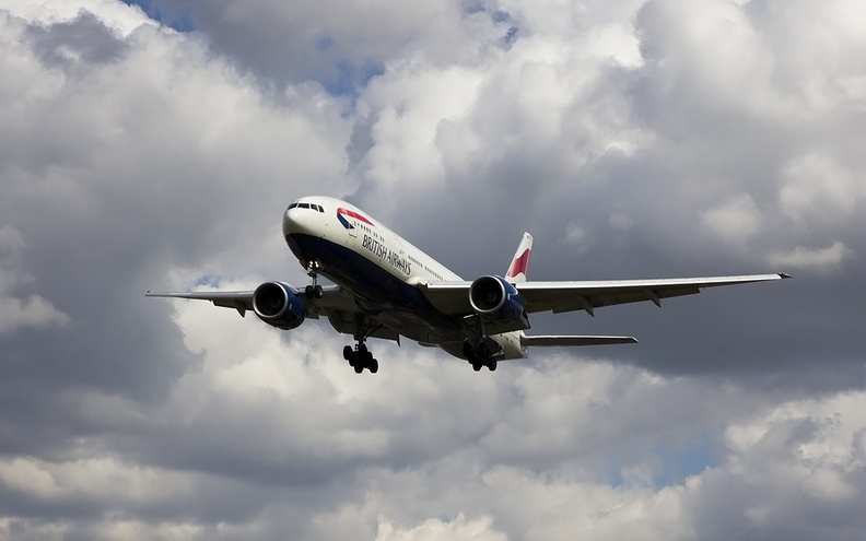 british-airways---boeing-777-200er---g-ymmk---lhr-egll---2014-08-09_14973562822_o.jpg