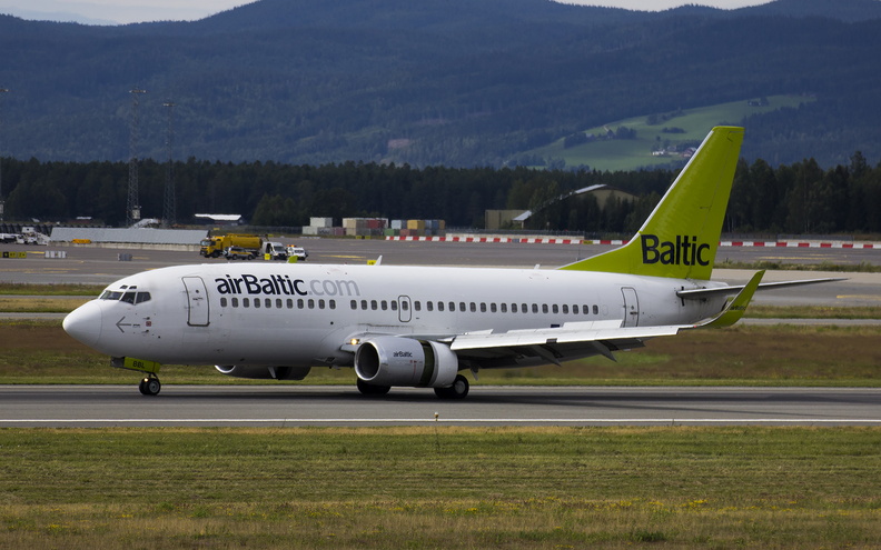 air-baltic---boeing-737-500---yl-bbl---osl-engm---2015-08-01_20098916429_o.jpg