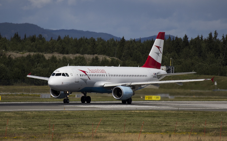austrian-airlines---a320-200---oe-lbo---osl-engm---2015-08-02_20108201938_o.jpg