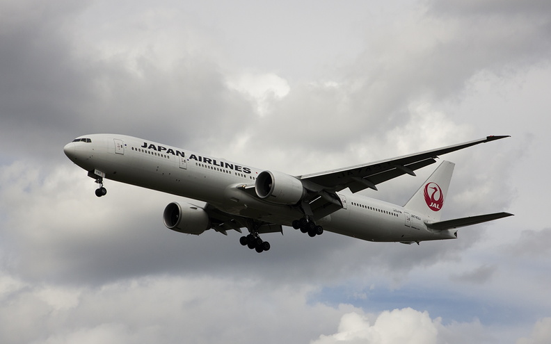 japan-airlines---boeing-777-300er---ja743j---lhr-egll---2014-08-09_14973891185_o.jpg