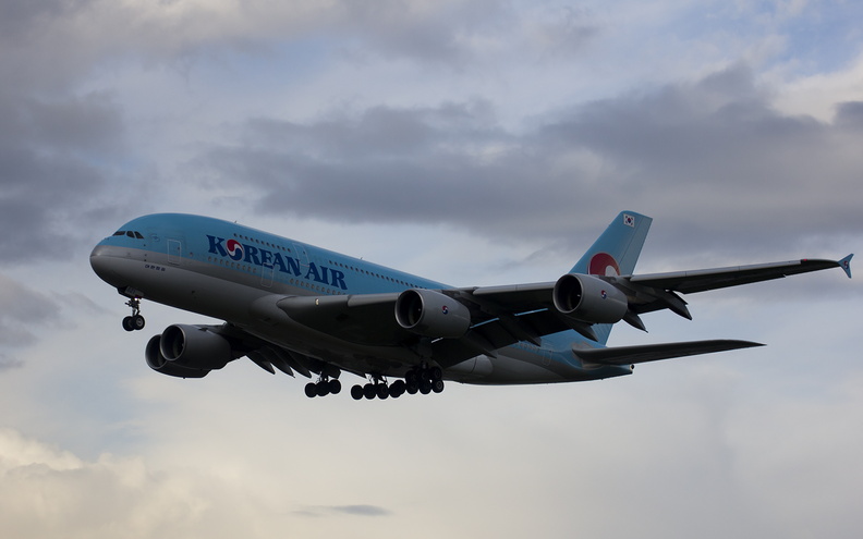 korean-air---airbus-a380-800---hl7621---lhr-egll---2016-04-07_25772308674_o.jpg