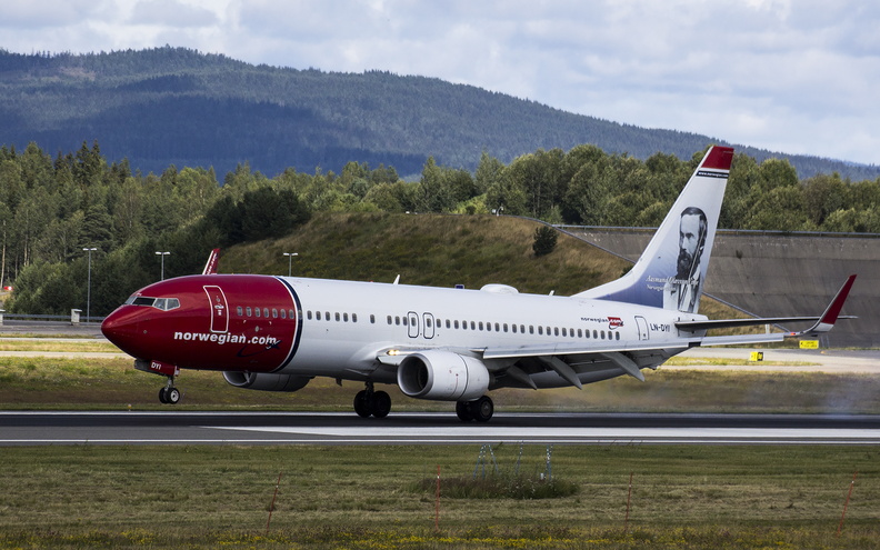 norwegian---boeing-737-800---ln-dyi---osl-engm---2015-08-02_20443573604_o.jpg