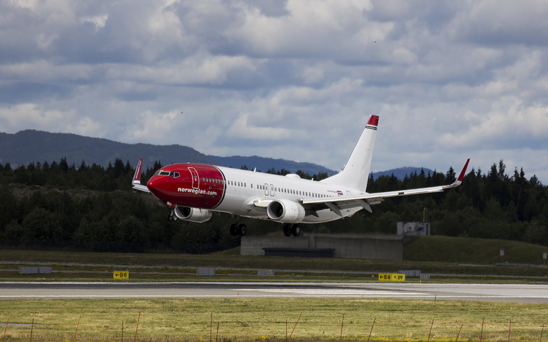 norwegian---boeing-737-800---ln-ngx---osl-engm---2015-08-02_20287980192_o.jpg