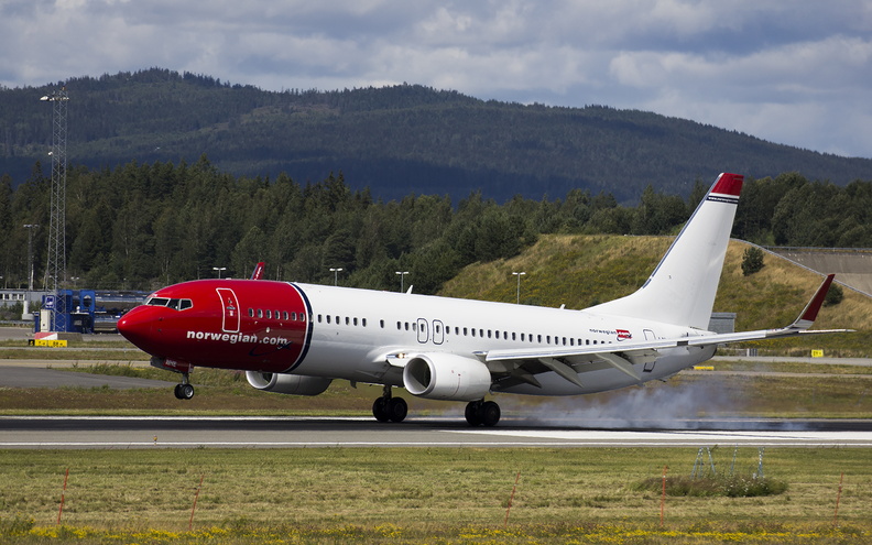 norwegian---boeing-737-800---ln-nhe---osl-engm---2015-08-02_20296265935_o.jpg
