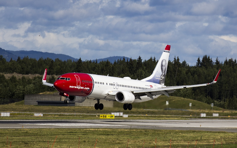 norwegian---boeing-737-800---ln-non---osl-engm---2015-08-02_21073773661_o.jpg