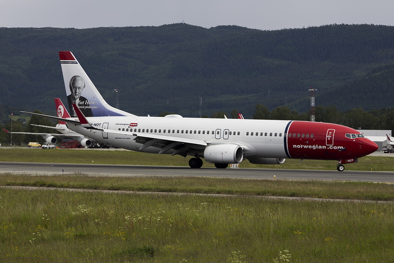 norwegian-boeing-737-800-ln-not_7474488866_o.jpg