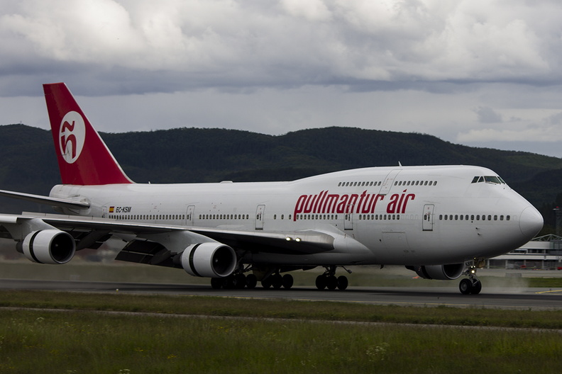 pullmantur-air-boeing-747-400-ec-ksm_7474489784_o.jpg