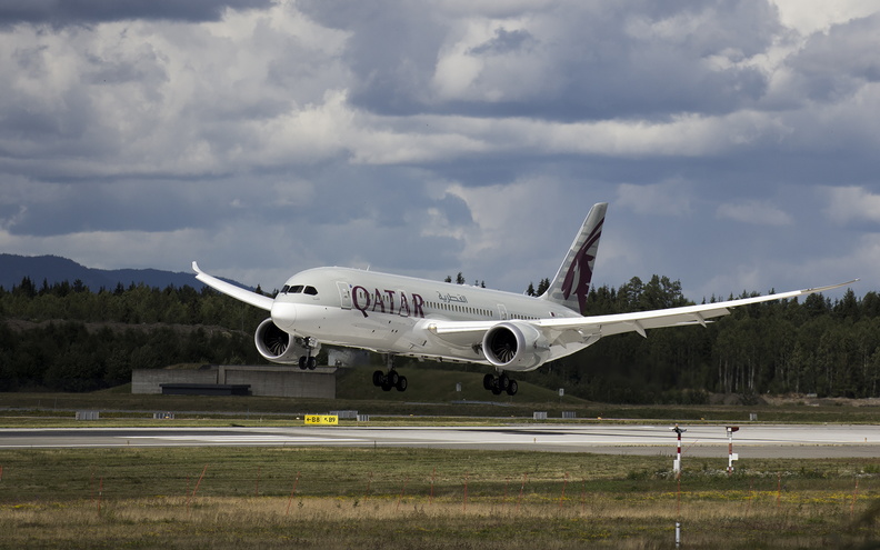 qatar-airways---boeing-787-8---a7-bcq---osl-engm---2015-08-02_20295555275_o.jpg