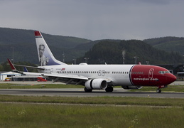 norwegian-boeing-737-800-ln-dye 7474489412 o