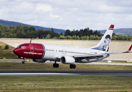 norwegian---boeing-737-800---ln-nom---osl-engm---2015-08-02 20877900510 o