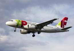 tap-air-portugal---airbus-a319-100---cs-tpq---lhr-egll---2016-04-07 26104302610 o