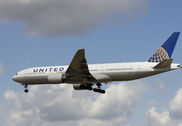 united-airlines---boeing-777-200er---n796ua---lhr-egll---2014-08-09 14787212640 o