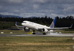united-airlines---boeing-757-200er---n34137---osl-engm---2015-08-02 20259270096 o
