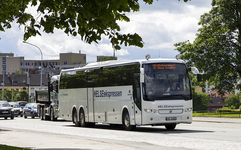Gauldal-Østerdal Buss, VH15899 HELSEekspressen,.jpg