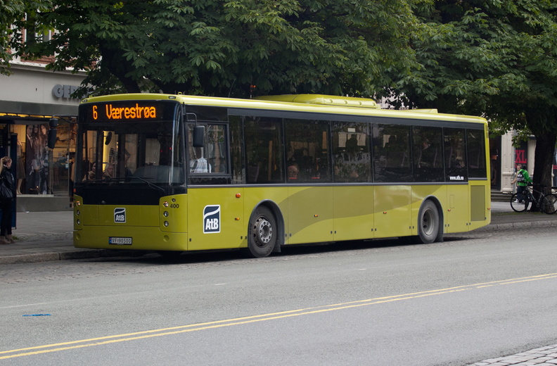 Nettbuss Trondheim #400, Munkegata, Trondheim, .jpg