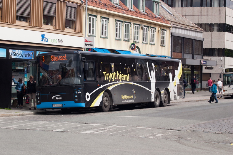 Nettbuss Trondheim #874, Dronningens gate, Tron.jpg