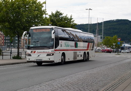 Trønderbilene #830, Trondheim Sentralstasjon, 1